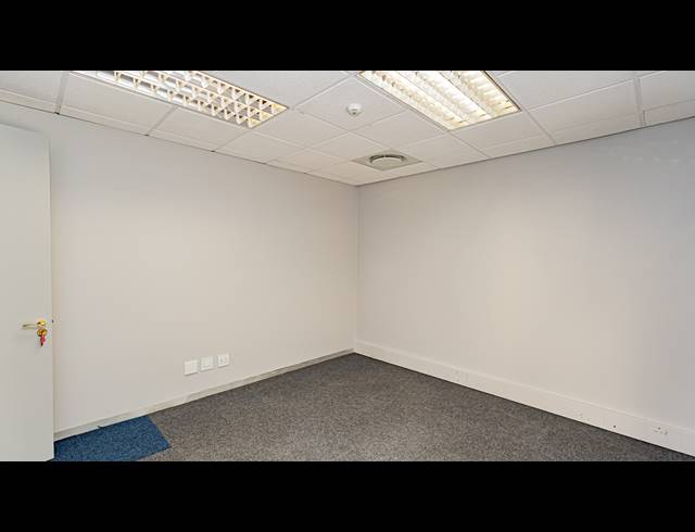315M² OFFICE TO LET IN FERNDALE